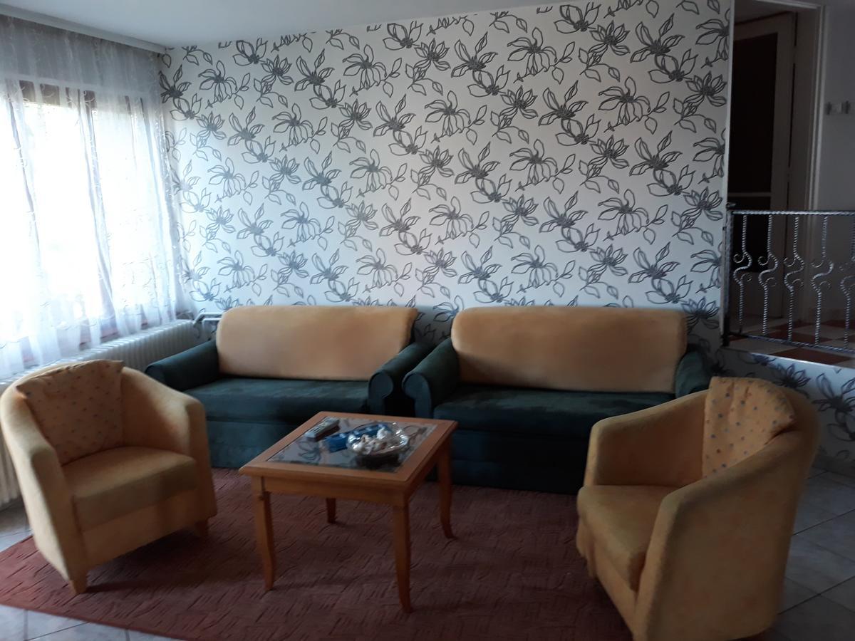 Rozsa Apartman Lenti Buitenkant foto